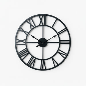 Horloge Murale Design en Fer Forgé – Chiffres Romains Sculptés 40 cm